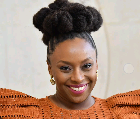 Chimamanda Adichie 